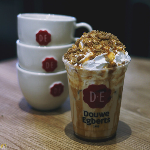 Douwe Egberts Coffee at Gandaria City Mall Jakarta yennymakanmulu