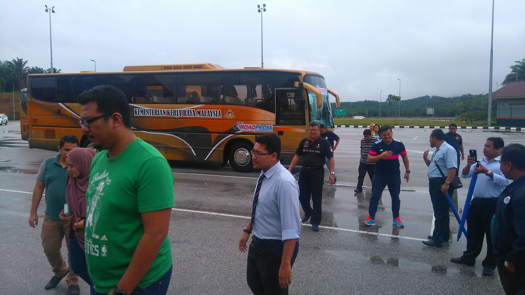 R&R Perasing Sayu Segala puji bagi Allah .. Status fb