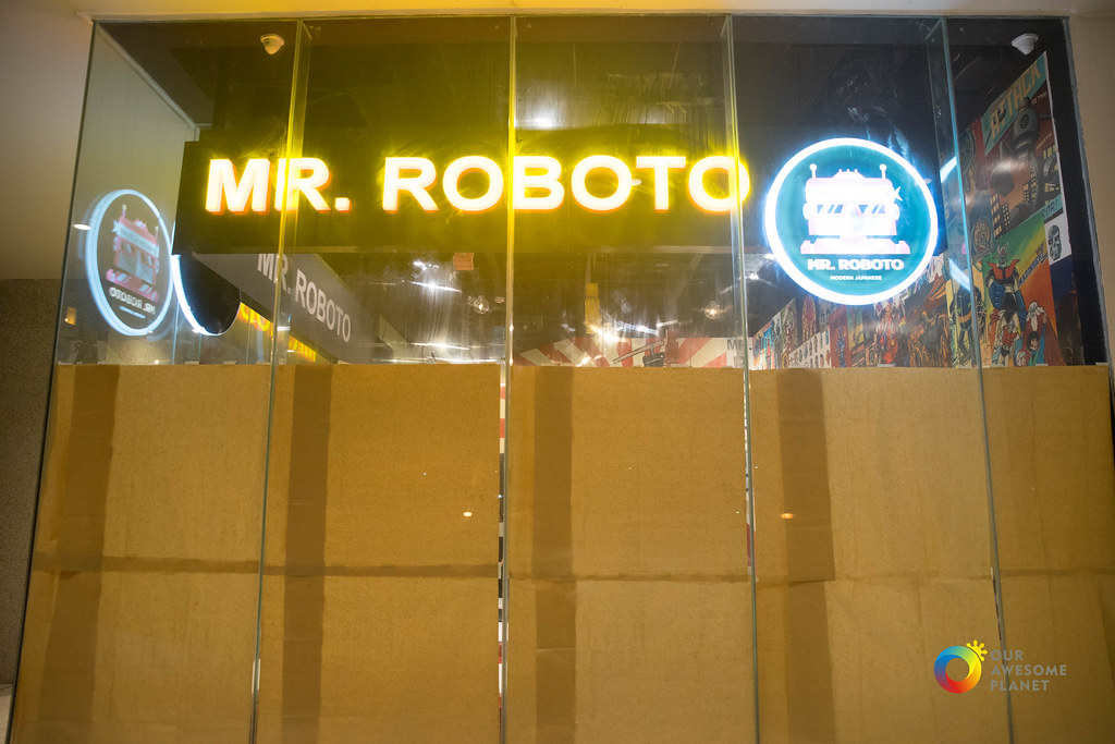MR. ROBOTO A Millennial Retro Japanese RobotThemed