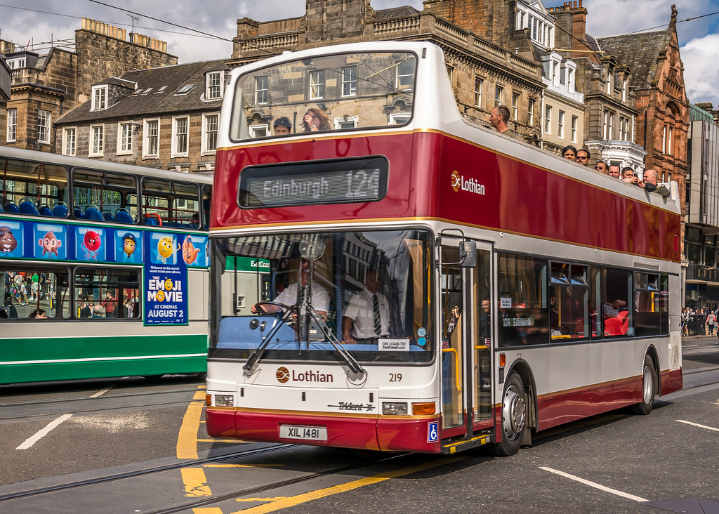 DSC9611 LR Lothian Buses 219, XIL1481. President / Triden… Flickr