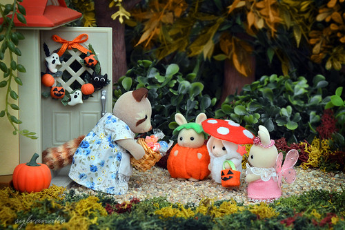 Sylvanian Families Halloween Trick or treat..! Sylvanako Flickr