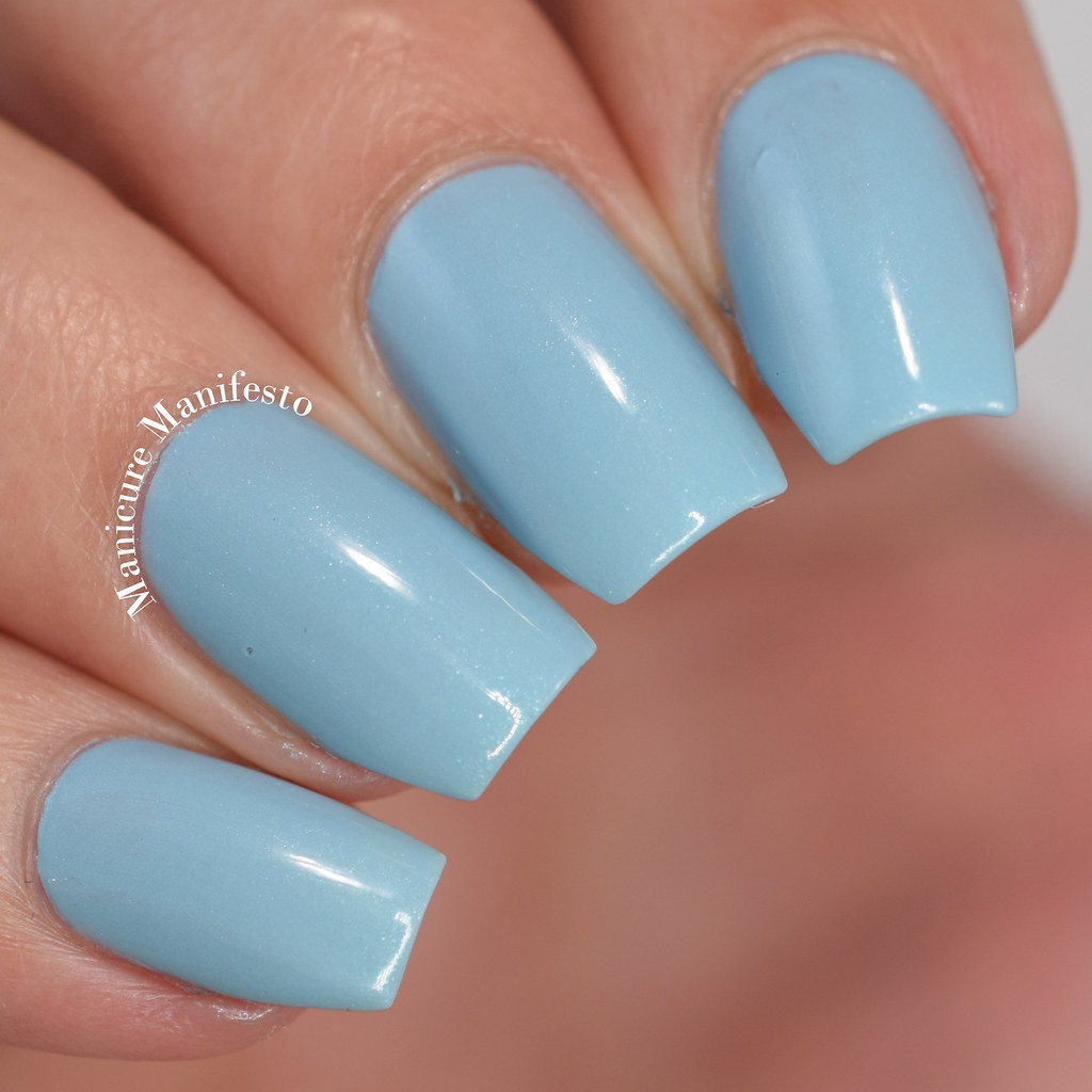 Manicure Manifesto Essie Gel Couture Caviar Bar & First View Swatches & Review