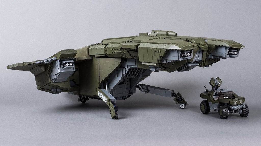 D77HTCI Pelican (from "Halo 3") Since this year is the 10… Flickr