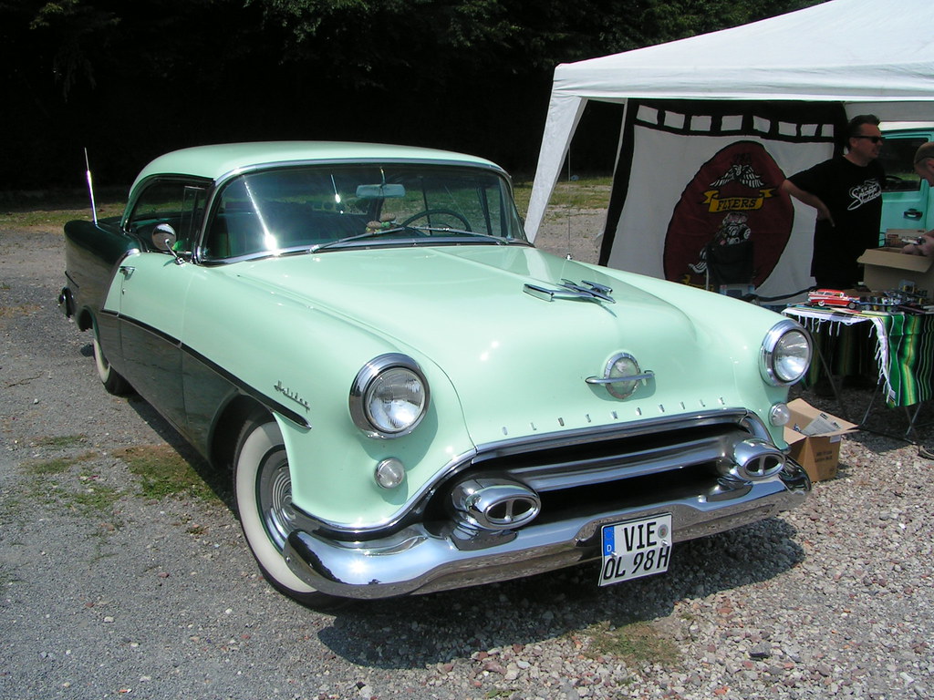 1954 OLDSMOBILE HOLIDAY 98 2 DOOR COUPE MINOLTA DIGITAL CA… Flickr
