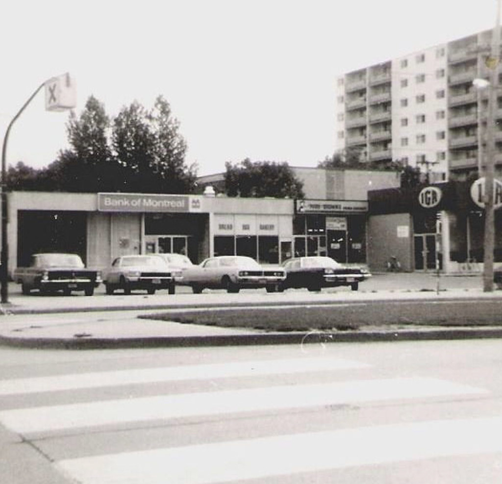 Bank of Montreal on St. Anne's Road, 1970s Vintage Winnipeg Flickr