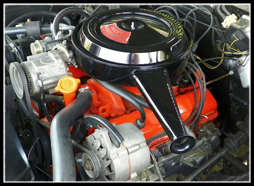 Chevy 307 Engine | A Chevy 307 V8 sits in a 1968 Malibu. Thi… | Flickr