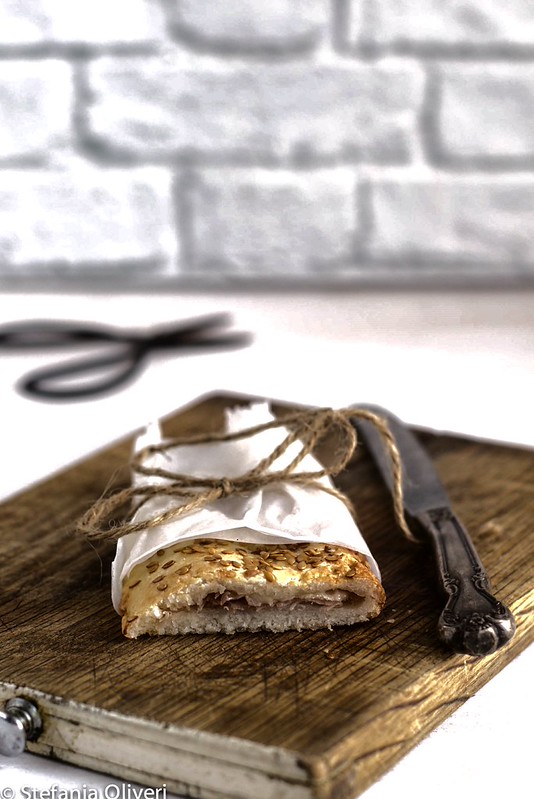 Calzoni al forno senza glutine, rosticceria siciliana Cardamomo & co