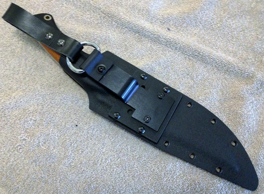 [sold] Two large fighting blades for you that were asking..... Non