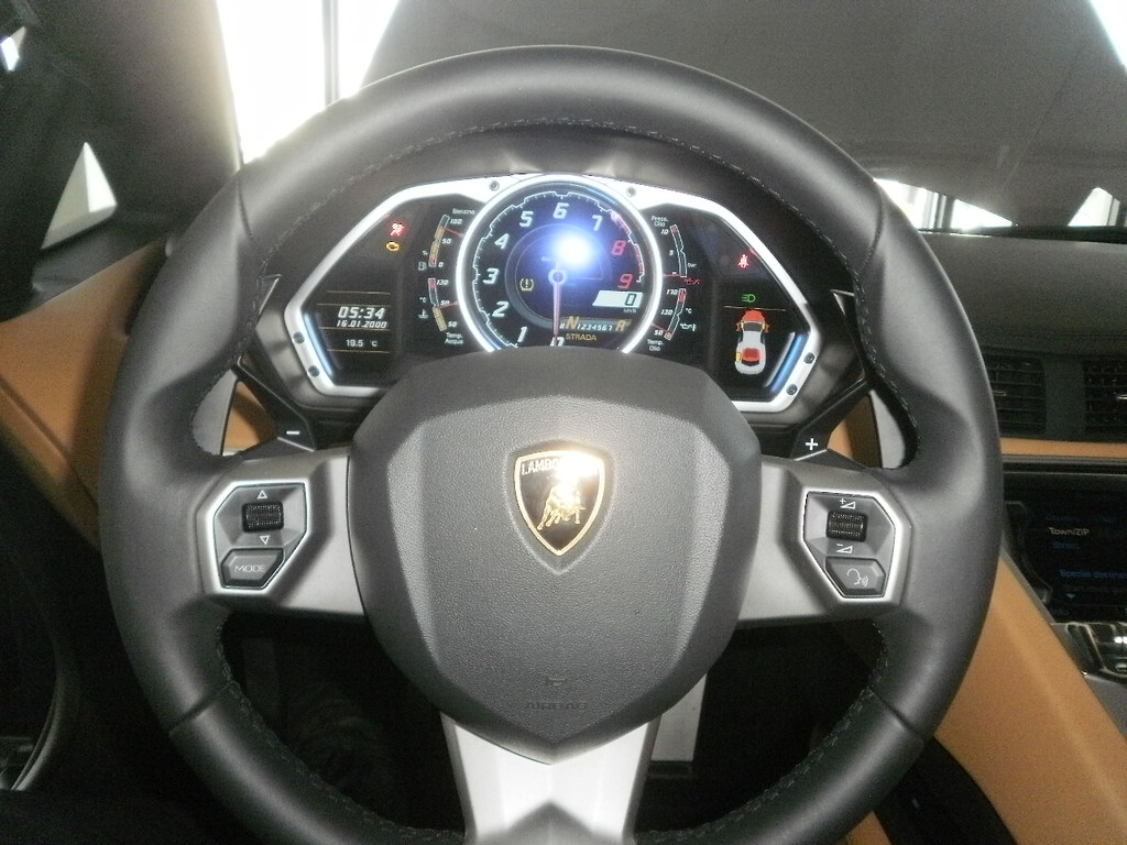 Aventador Steering Wheel Stuie8 Flickr