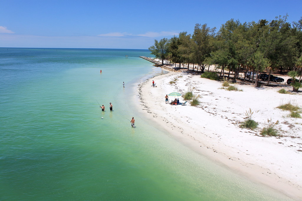 anna maria island florida channel between anna maria