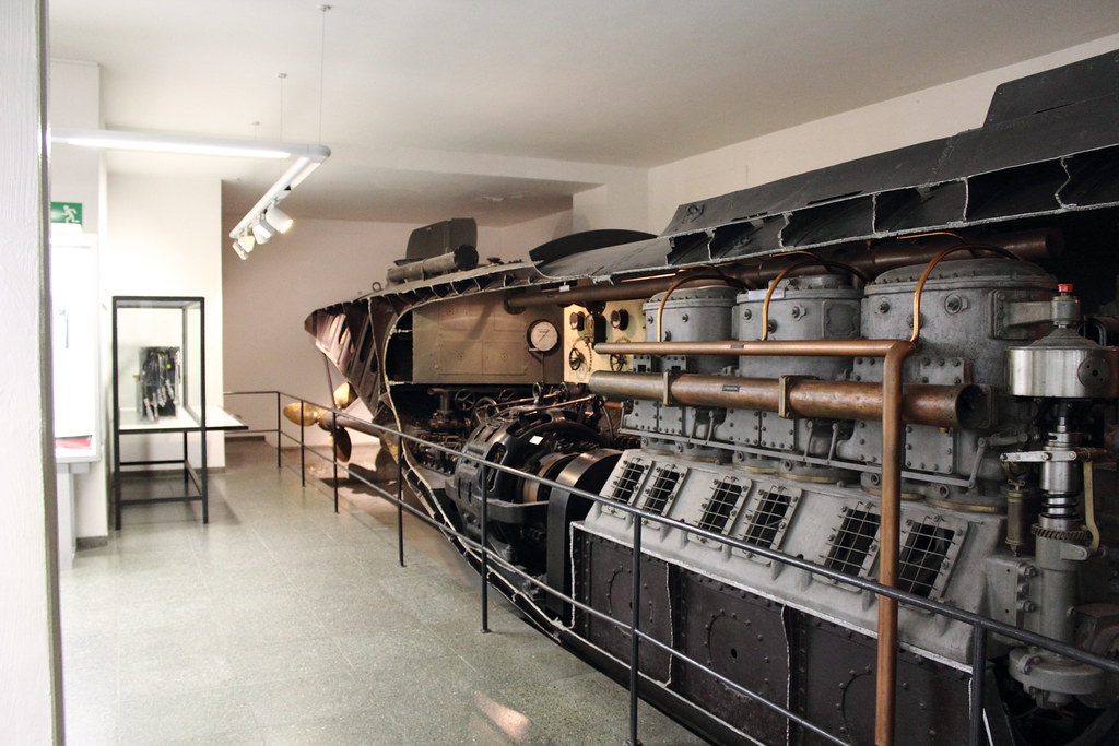 Uboat (Deutsches Museum, Munich, German) EOS 60D+EFS 18… Flickr