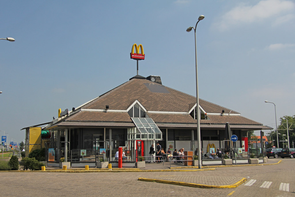 McDonald's Rotterdam Stadionweg A McDonald's… Flickr