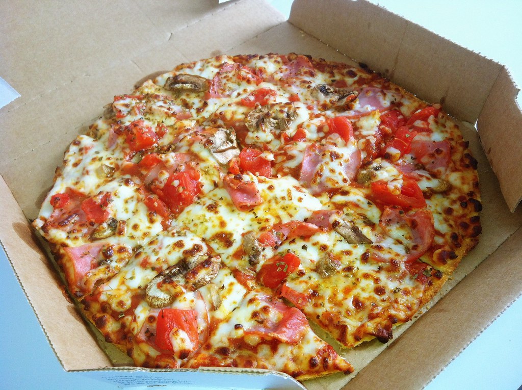 Lunch Small Dominos Thin Crust, Ham, Diced Tomato, Mushr… Flickr