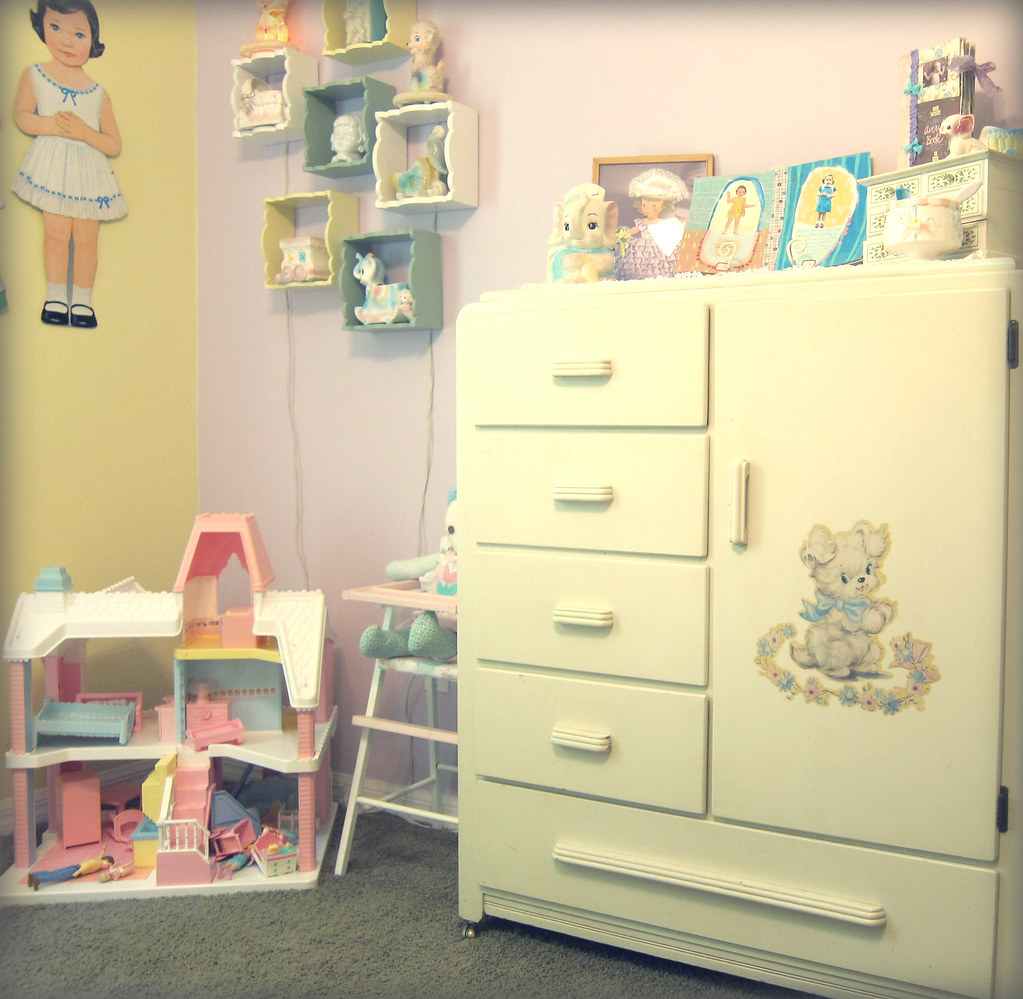 Vintage Nursery Dresser blogged coreymoortgat.blogspot.co… Flickr