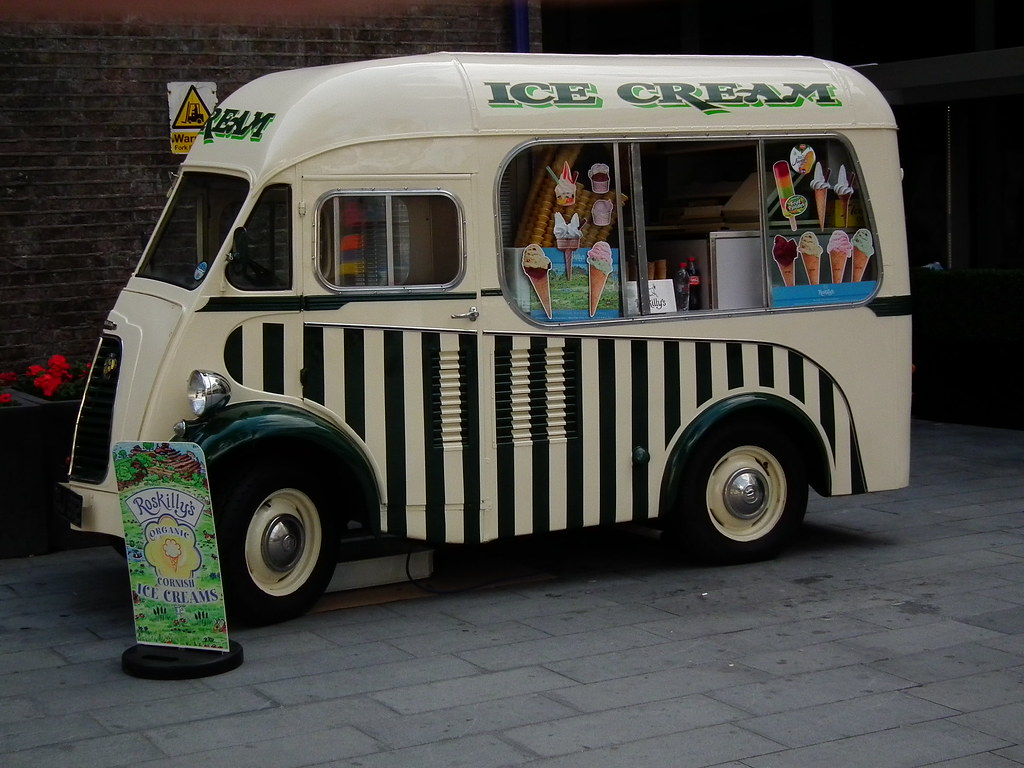 Roskilly's Ice Cream Roskilly's Ice Cream 1955 Morris Comm… Flickr
