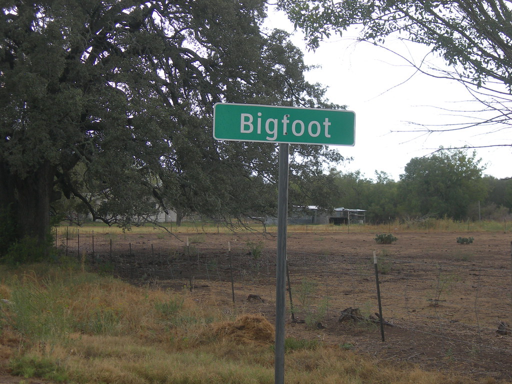 Bigfoot Texas "City" Limit The community takes it's name f… Flickr