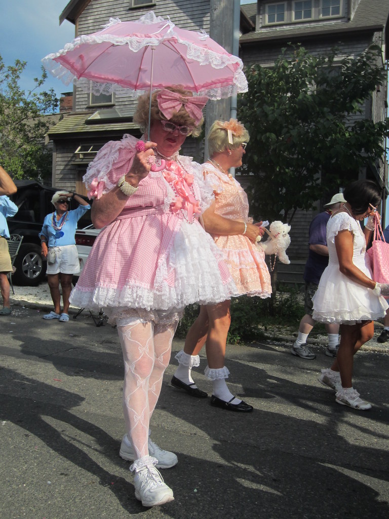 Babydoll Drag at Carnival Parade 2011 "Can't Stop The Musi… Flickr