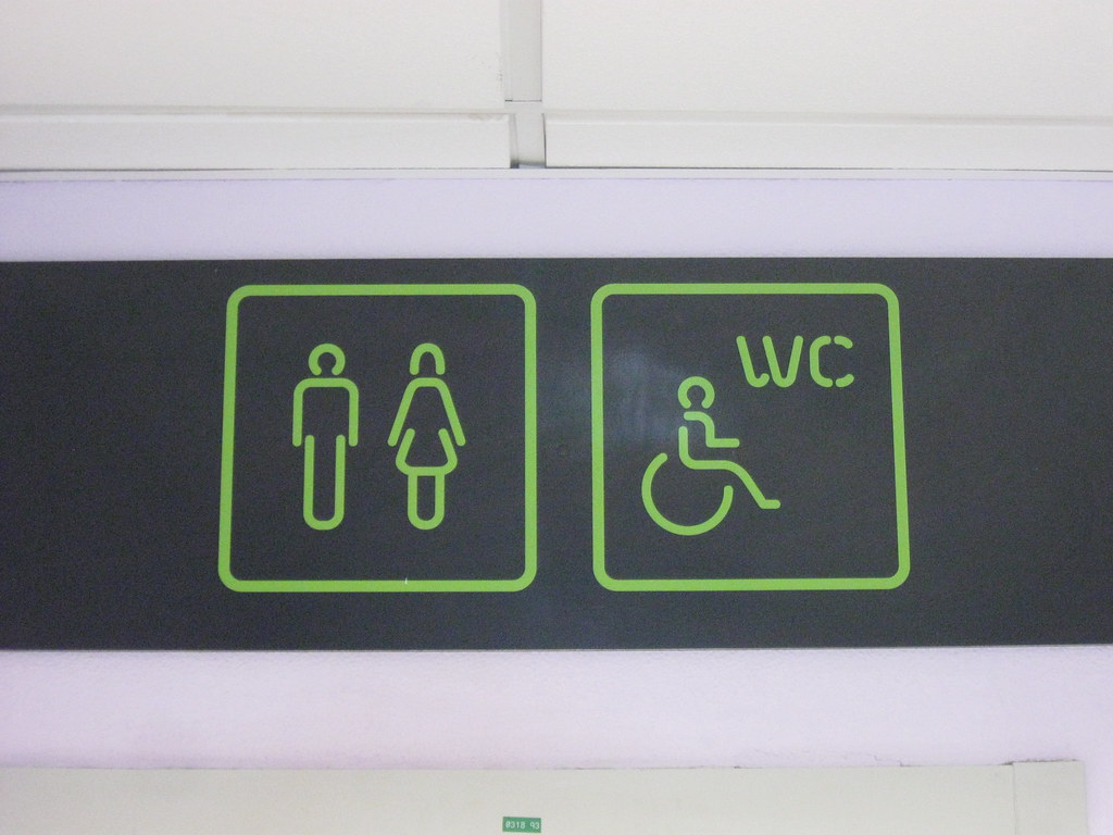 bathroom/toilet/restroom signs Universal toilet signs in a… Flickr