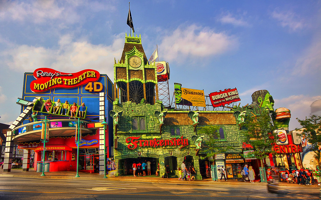 Niagara Falls Street (3) Niagara Falls street. Flickr