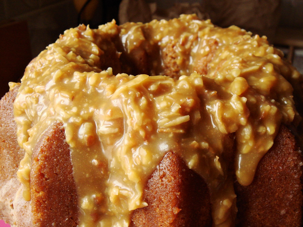 Bahamian Rum Cake I can't say no to rum cake. In honour of… Flickr