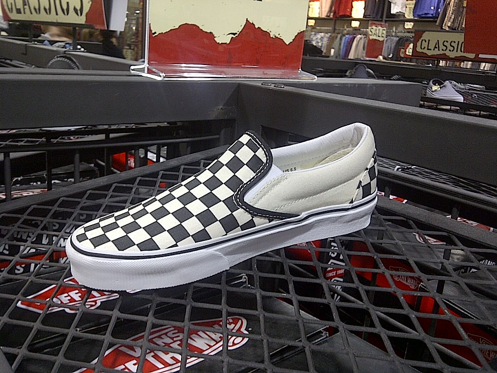 Finally A Vans Outlet Store in Gurnee Mills! Finally, Va… Flickr