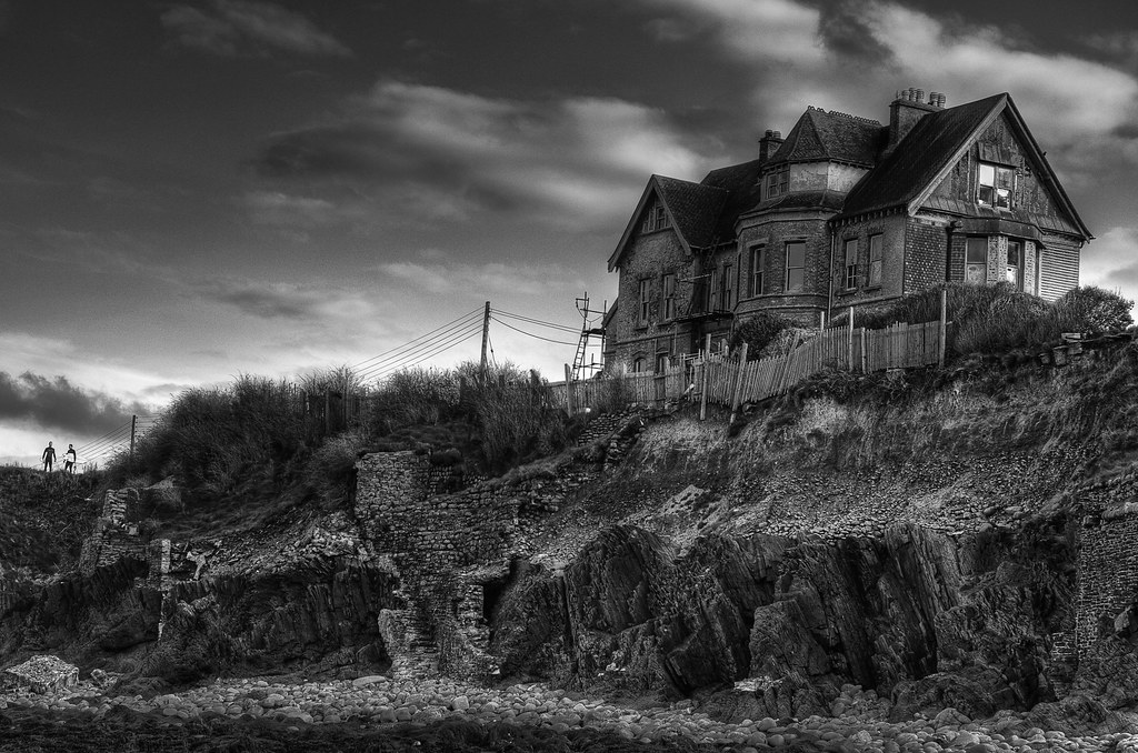 The "Haunted House" at Westward Ho! UK This is a house tha… Flickr