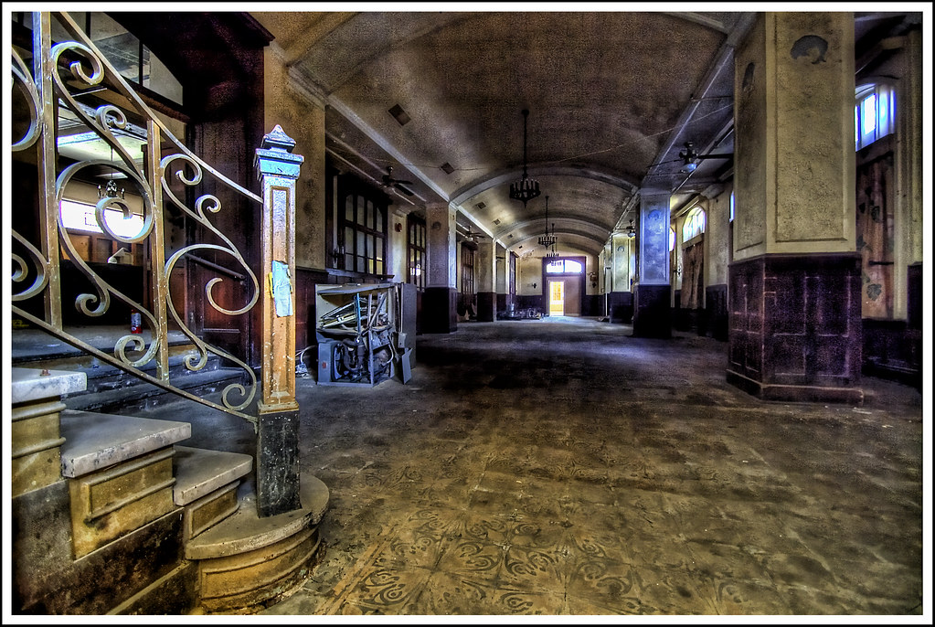 Pink Palace Inside of the Pink Palace, built in 1925, has … Flickr