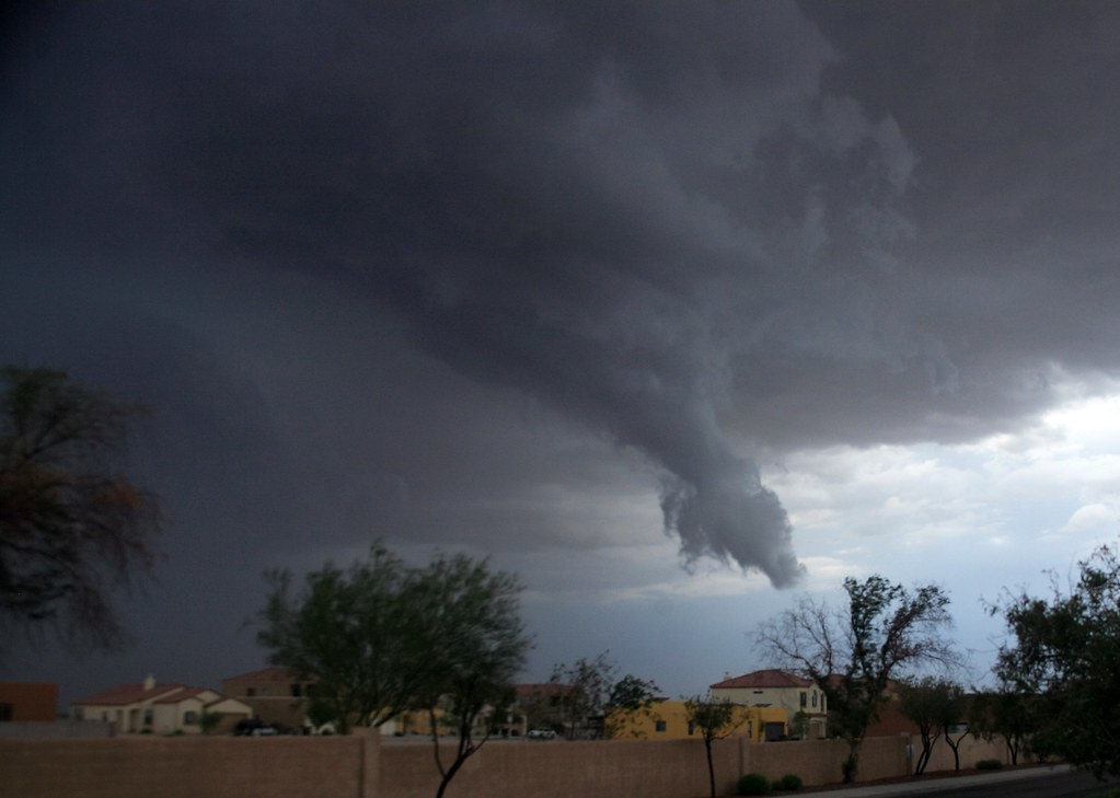 Scud Cloud over Tucson Scud clouds are formed as the coole… Flickr