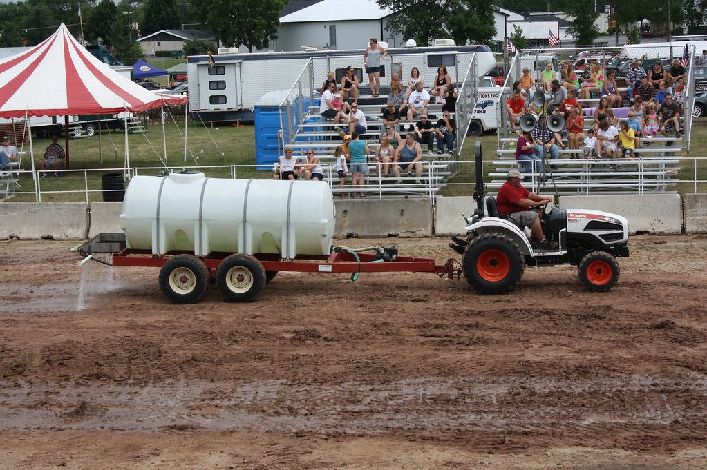 7.24.11 Fond du Lac County Fair Demo Derby Watering … Flickr