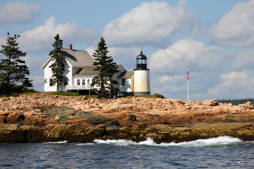 Winter Harbor Lighthouse Winter Harbor Lighthouse, Maine. … Flickr