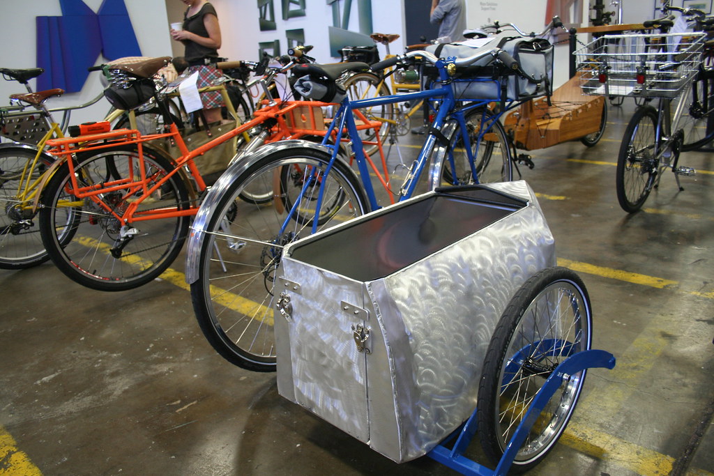 Dog Sidecar! This bike from Donkelope has an awesome doggi… Flickr