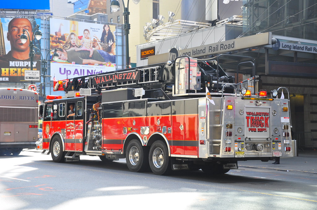 Wallington Fire Department Truck 201 2002 Seagrave Triborough Flickr