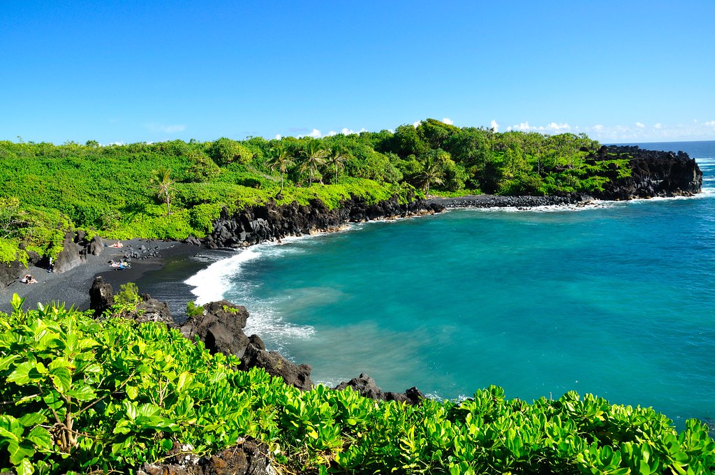 Black sand beach at Waianapanapa State Park Hana, Maui Flickr