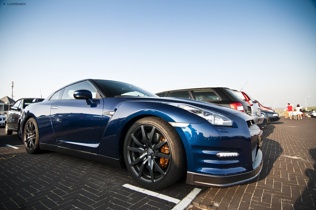 Blue Sky, Blue Car Explored Nissan GTR 2011 in fantasti… Flickr