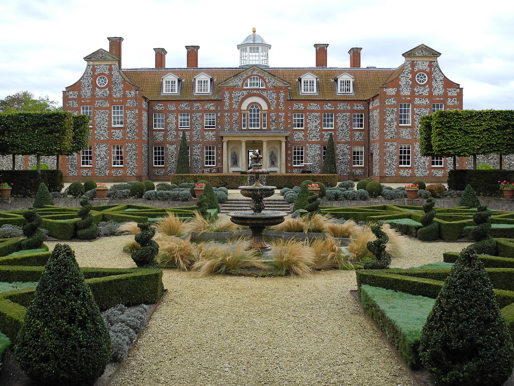 Hilborough House, Norfolk Hilborough House, which sits on … Flickr