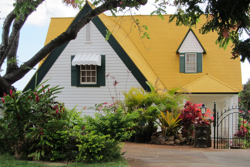 House with yellow roof, Matsonia Drive House with yellow r… Flickr