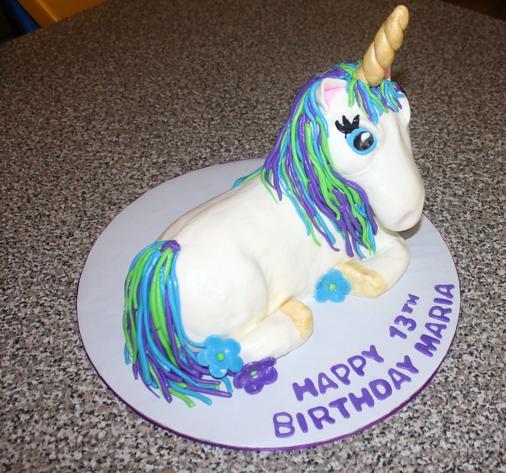 Unicorn cake This cake was one of those cakes that you can… Flickr