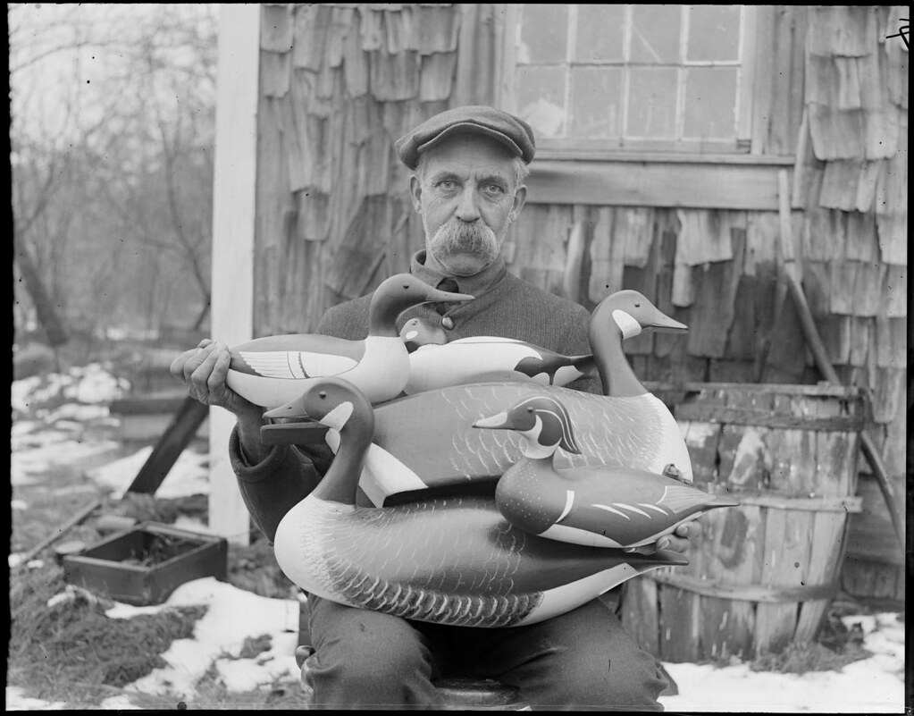 Joe Lincoln of Accord, champion decoy maker of New England… Flickr