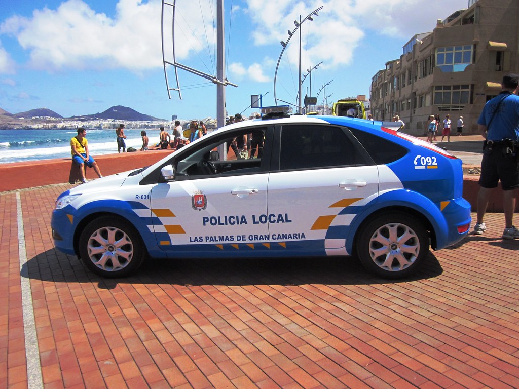 Policía Local Las Palmas de Gran Canaria. Foto de un amigo… 061zgz