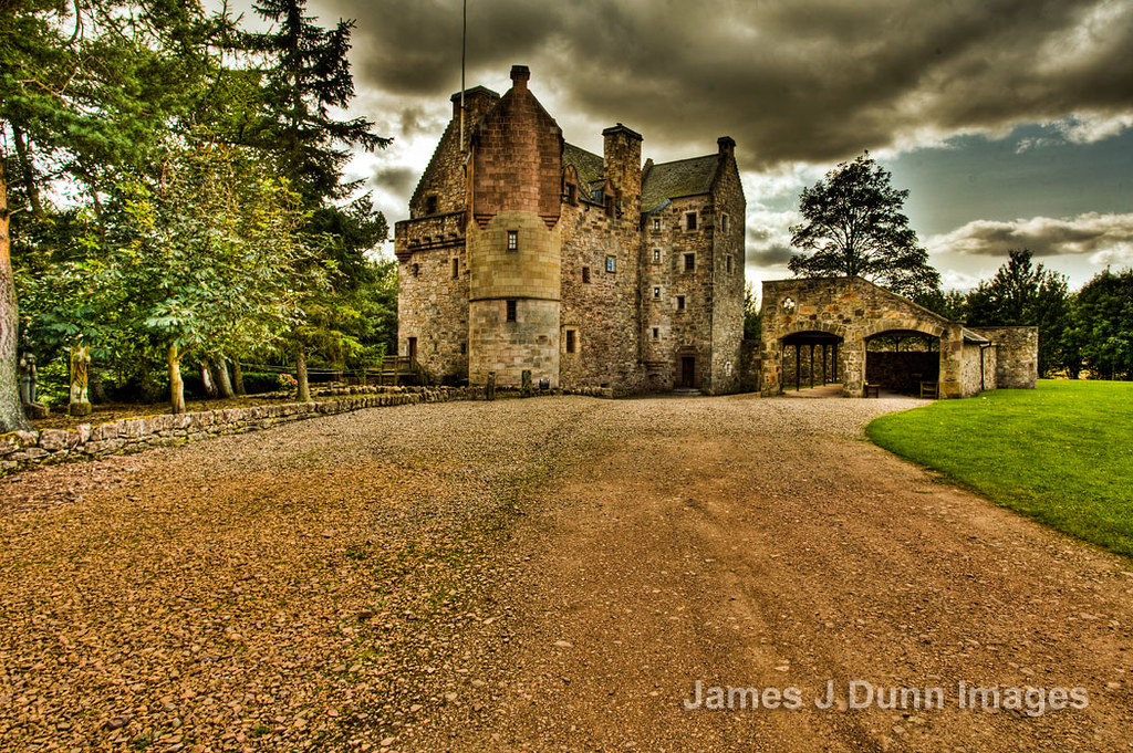 Dairsie Castle Fife Dairsie Castle is a 16thcentury tow… Flickr