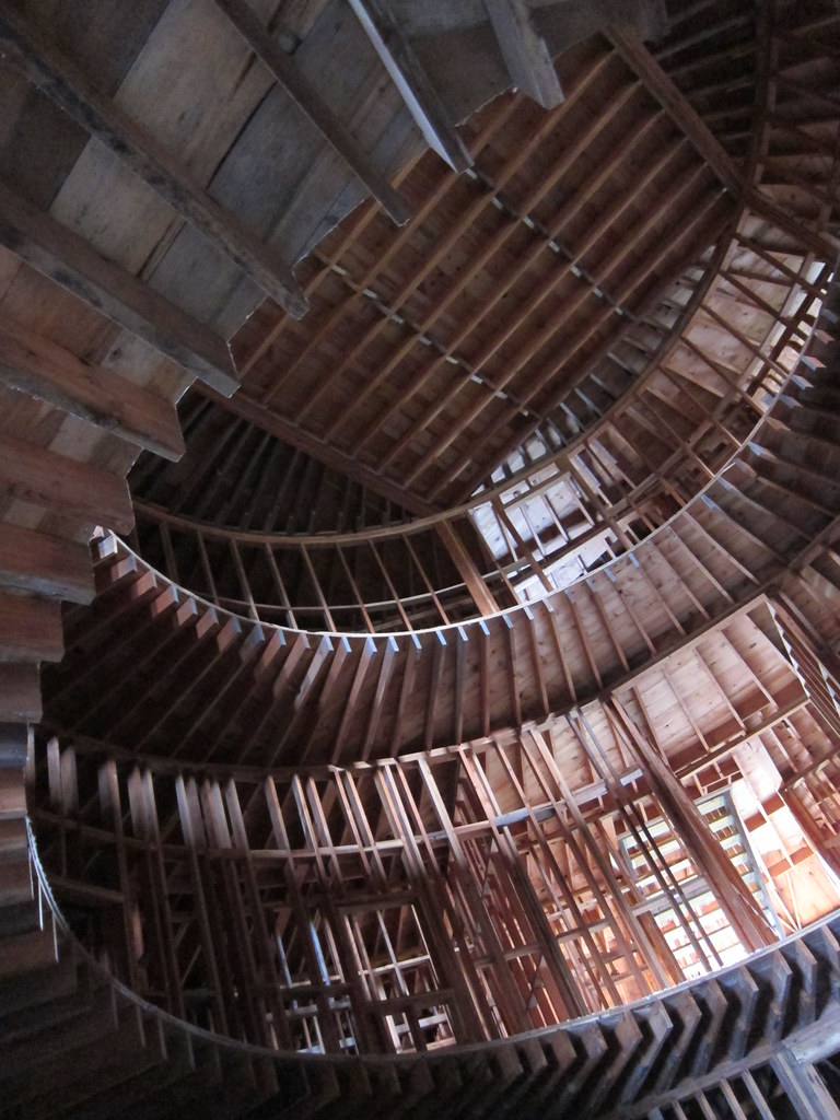 igloo interior cantwell alaska, august 2011 www.roadsideam… Flickr