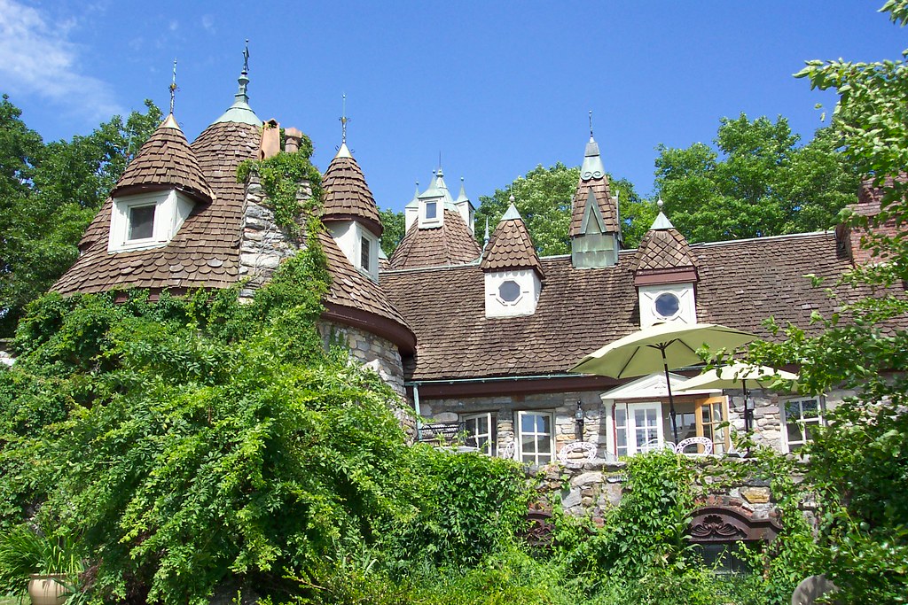 Wing's Castle, Millbrook, NY Wing's Castle, a residence an… Flickr