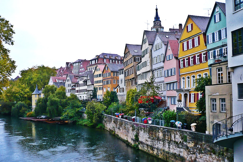 Tübingen am Neckar Neckarfront und Zwingel bei Regen [on … Flickr