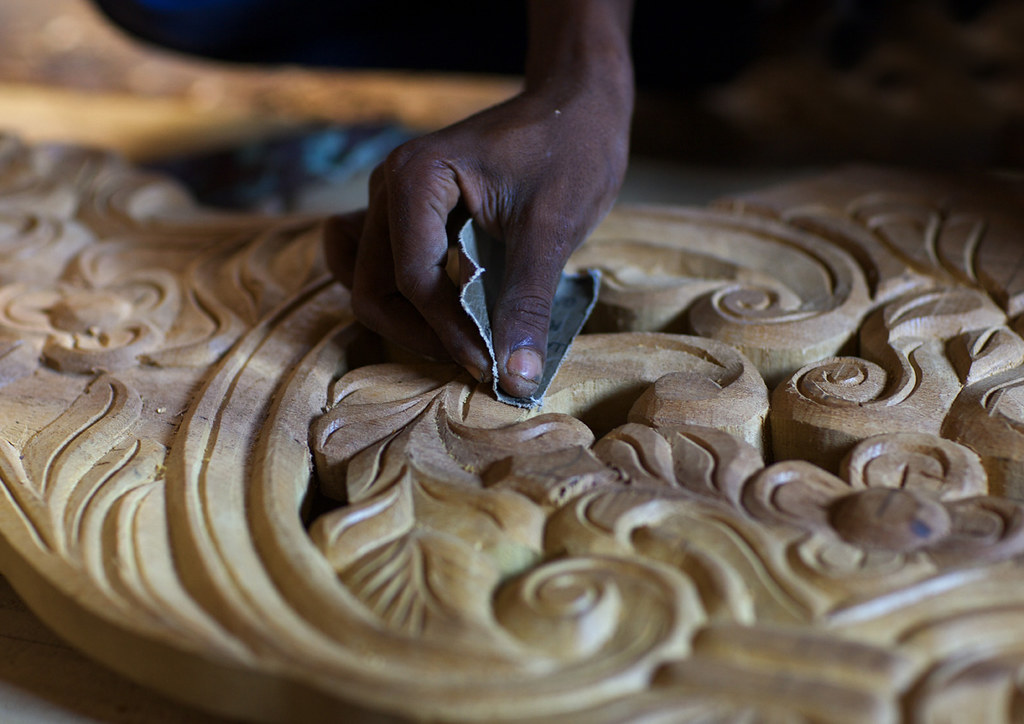 Wood carver in Lamu Kenya Wood carving is still very pop… Flickr