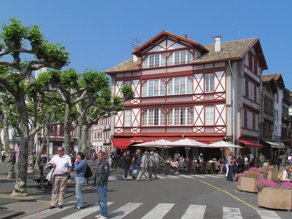 Place Louis XIV, SaintJeandeLuz Basque vernacular