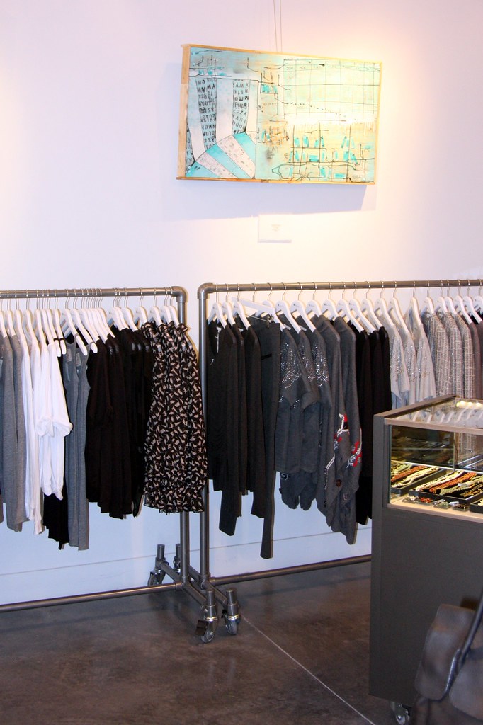 Clothing Racks in Las Vegas Boutique These racks are insid… Flickr
