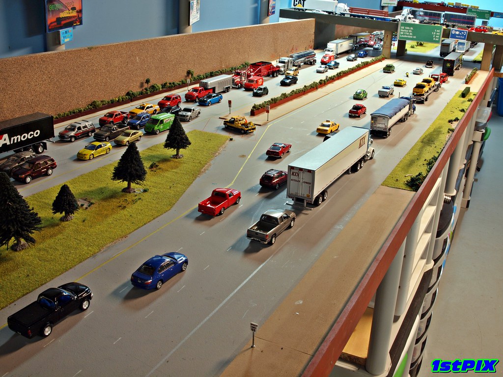 NEW Highway Diorama "Behind the Scenes" Finally, some (alm… Flickr