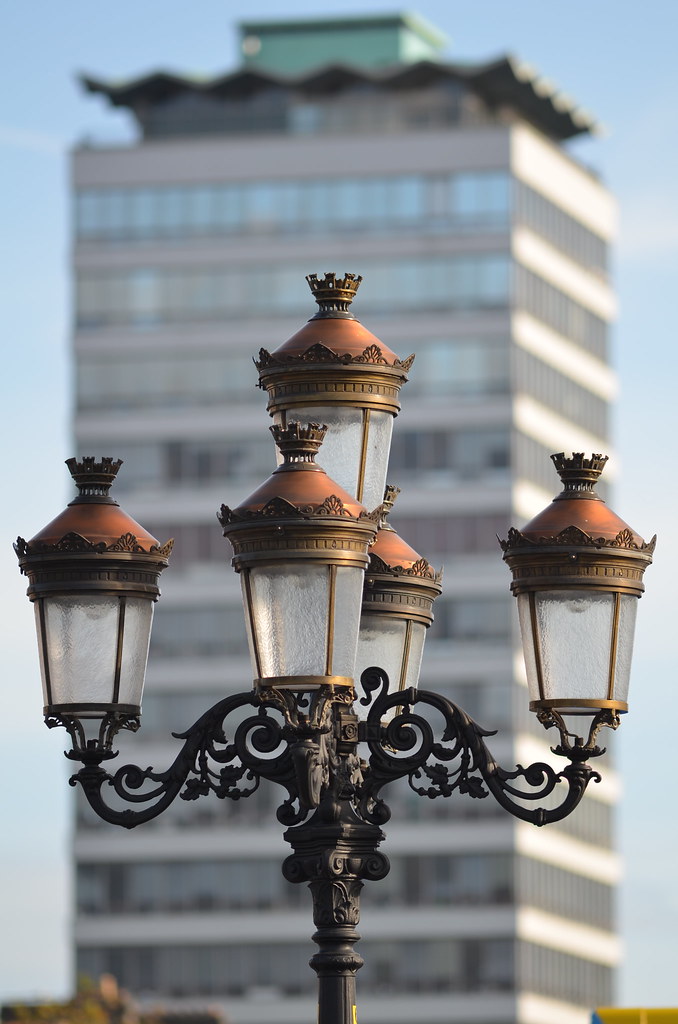 Dublin The Five Lamps & Liberty Hall. D3man1 Flickr