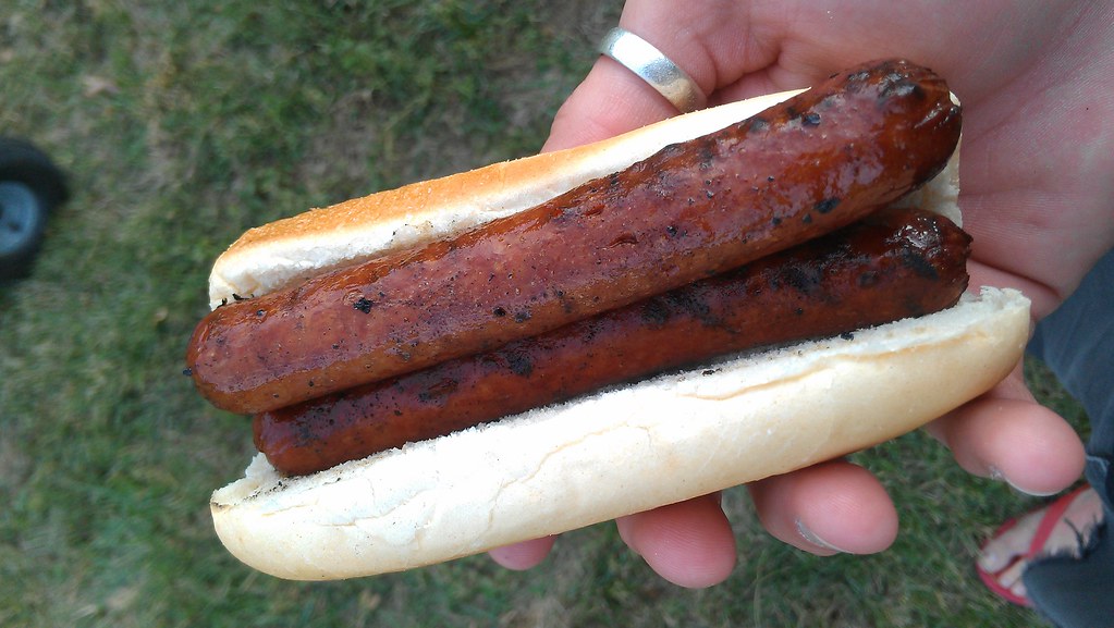 I just put two hot dogs in one bun and Blew. Pics.onemusic.tv