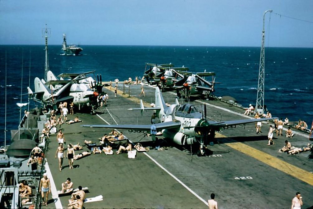 Pin by Naval Gazer on HMAS Melbourne (R21) Royal navy aircraft